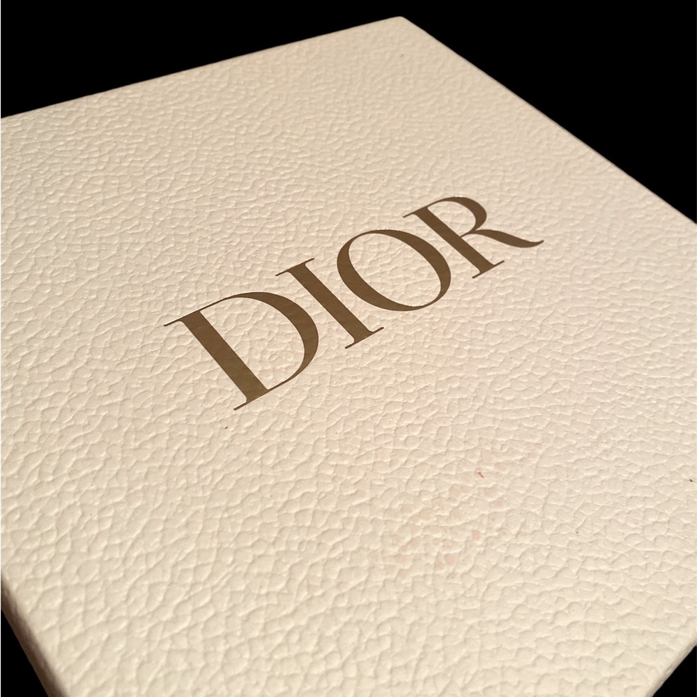 🆕 Authentic DIOR Box